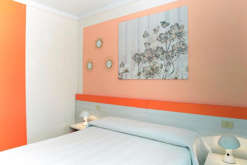 Double or Twin Room image 3