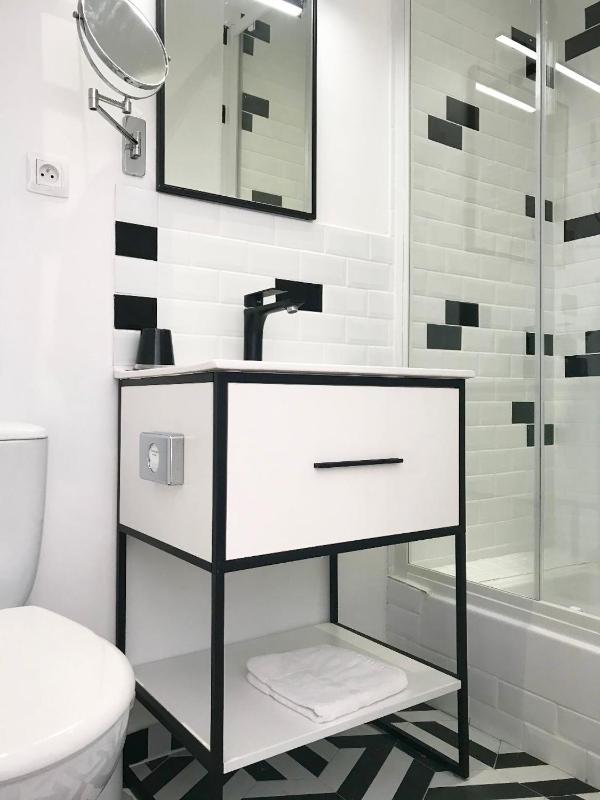 Triple Room with Terrace image 4