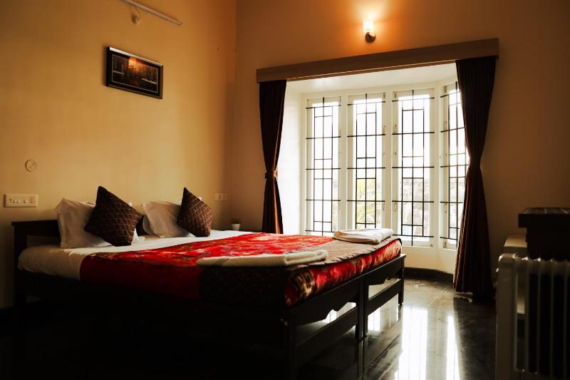 Golden Vista - Luxury Homestay - image 15