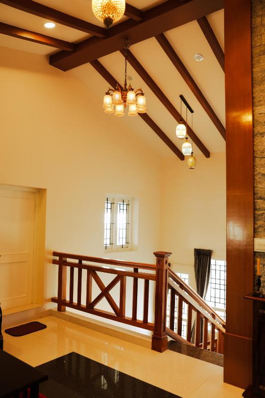 Golden Vista - Luxury Homestay - image 20