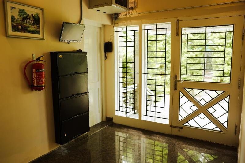 Golden Vista - Luxury Homestay - image 32