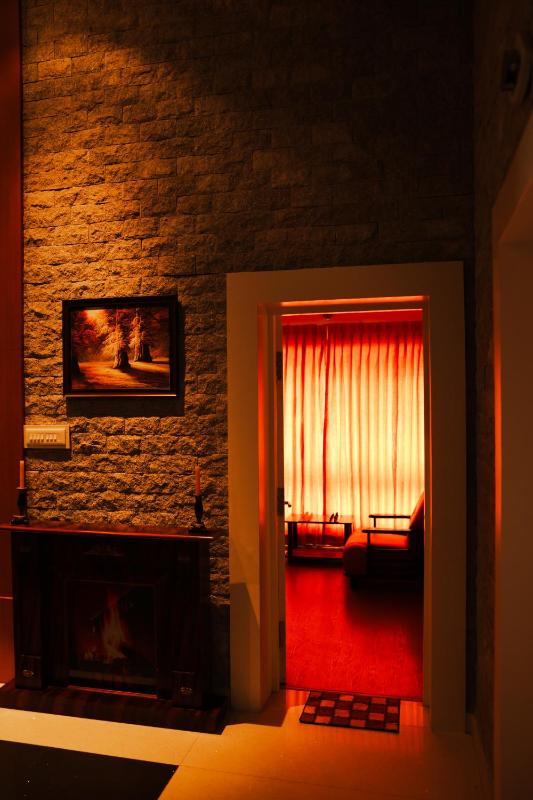 Golden Vista - Luxury Homestay - image 13