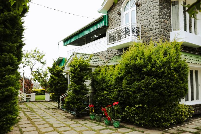 Golden Vista - Luxury Homestay - image 21