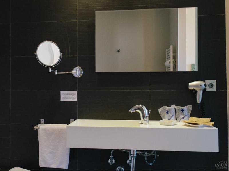 Superior Double or Twin Room image 2