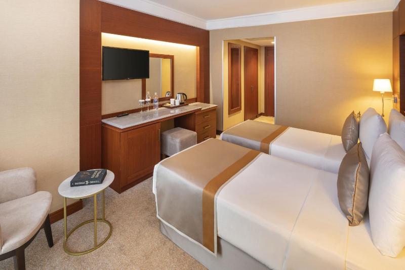 Double or Twin Room image 2