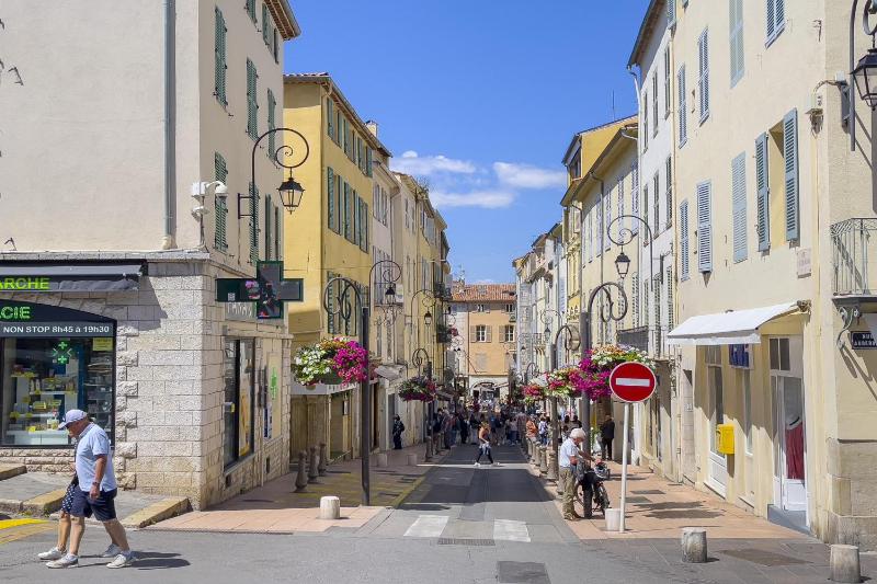 Appartement Picasso - Old Town Antibes - Happy Rentals - image 12