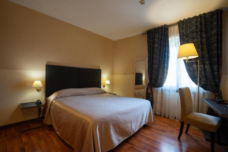 Triple Room image 4