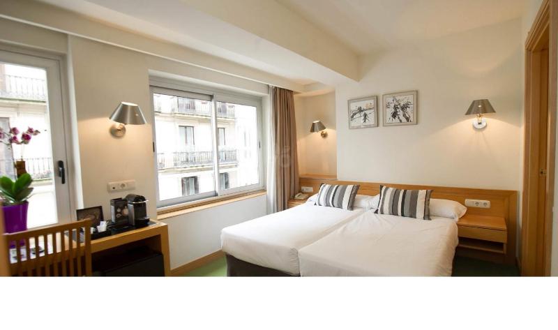 Hotel Zaragoza Plaza - image 32