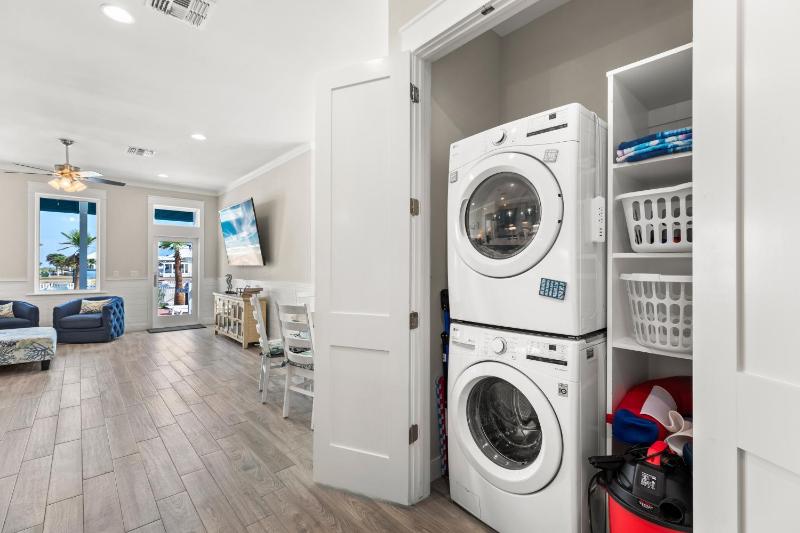 Sea Pointer Inn - Private beach house with Pool home - image 10