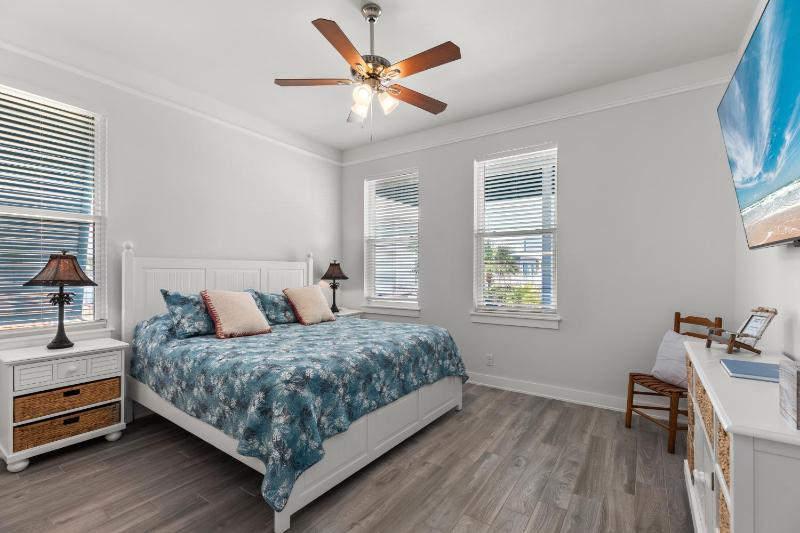 Sea Pointer Inn - Private beach house with Pool home - image 27