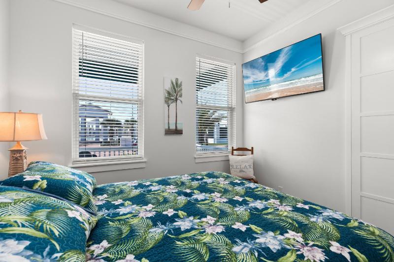 Sea Pointer Inn - Private beach house with Pool home - image 4