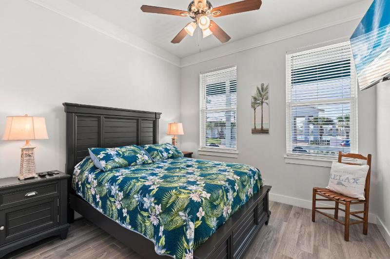 Sea Pointer Inn - Private beach house with Pool home - image 5