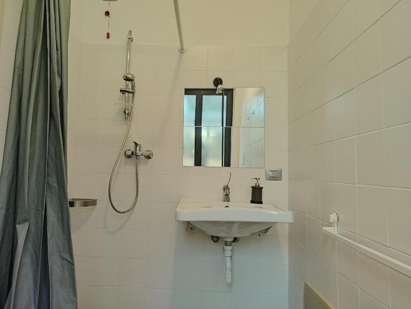 Economy Double or Twin Room image 2