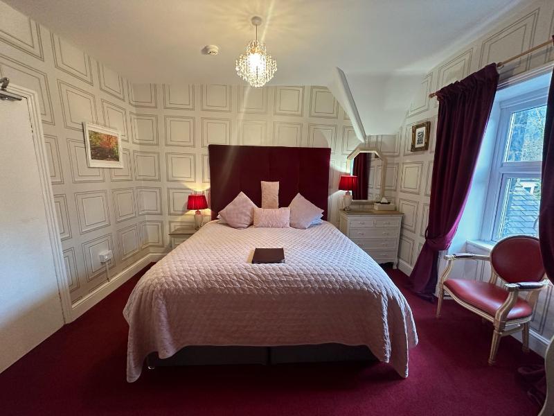 Super King Bed image 3