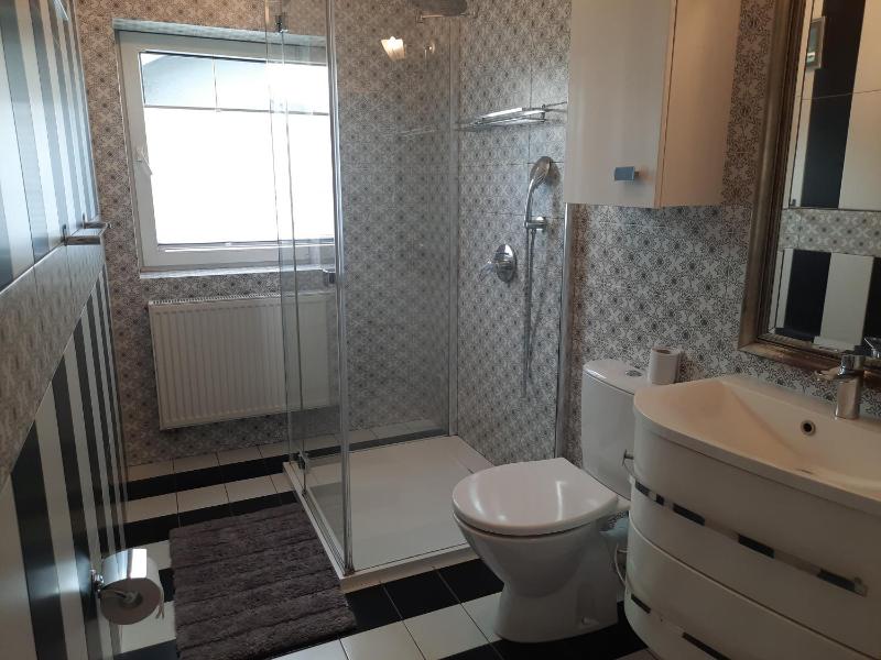 Triple Room with Shared Bathroom image 4