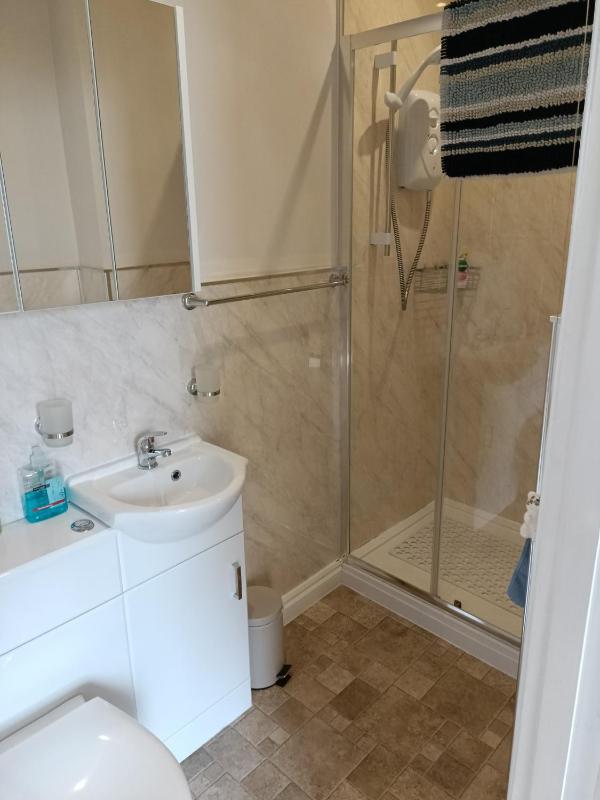 Lawnswood Guest House - image 20