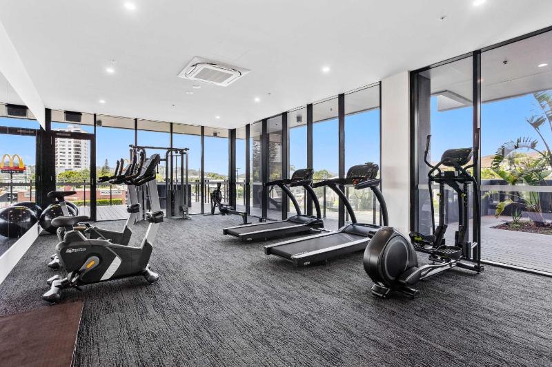 2 Bedroom Luxury in Burleigh Heads! - image 8