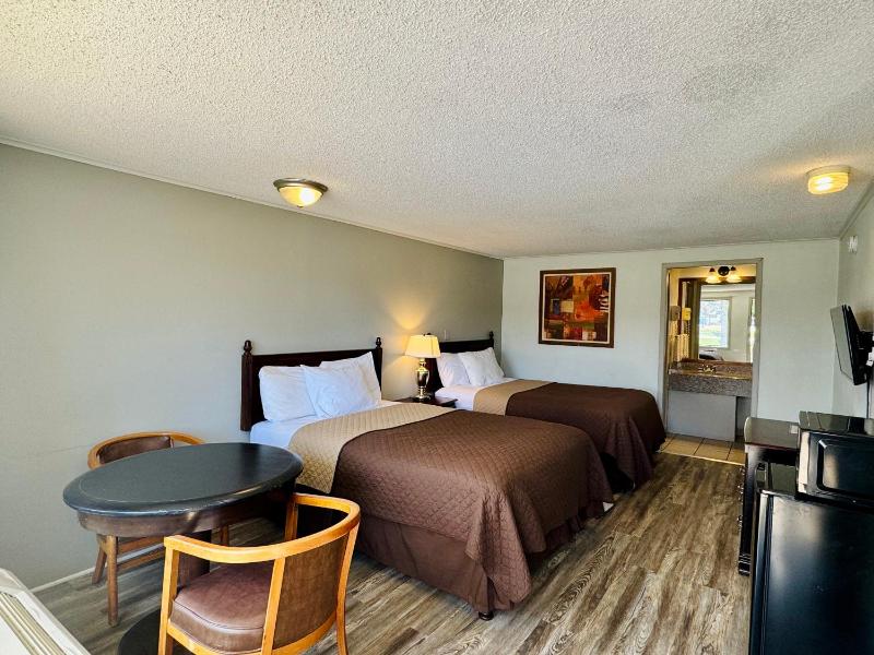 Double Room with Two Double Beds - Non-Smoking image 1