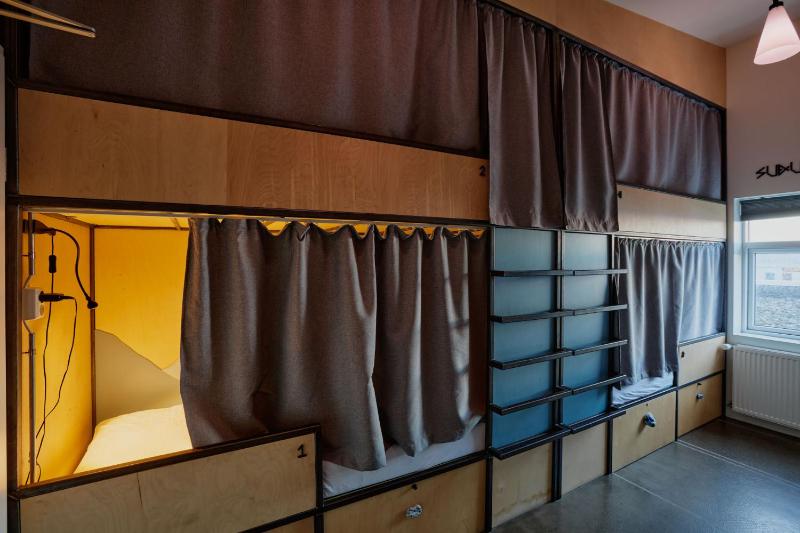 Bed in 6-Bed Mixed Dormitory Room image 1