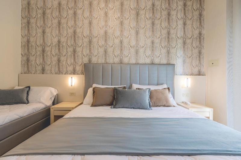 Superior Triple Room image 2