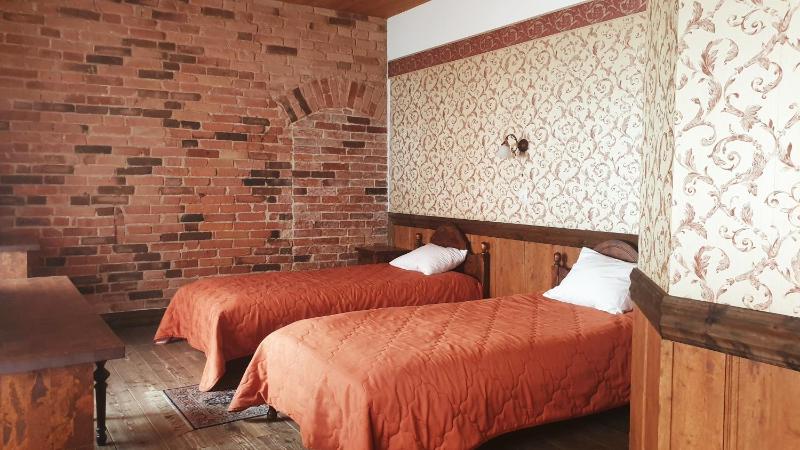 Twin Room image 1