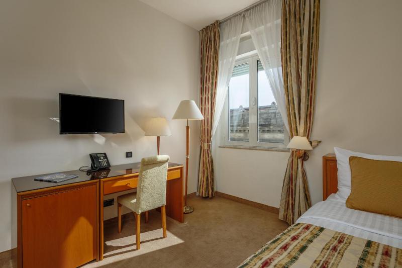 Standard Single Room image 1