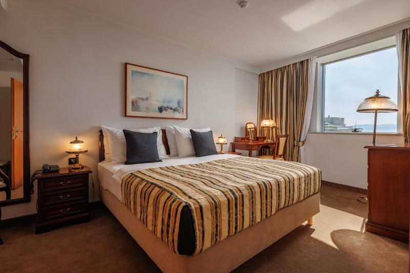 Suite image 4