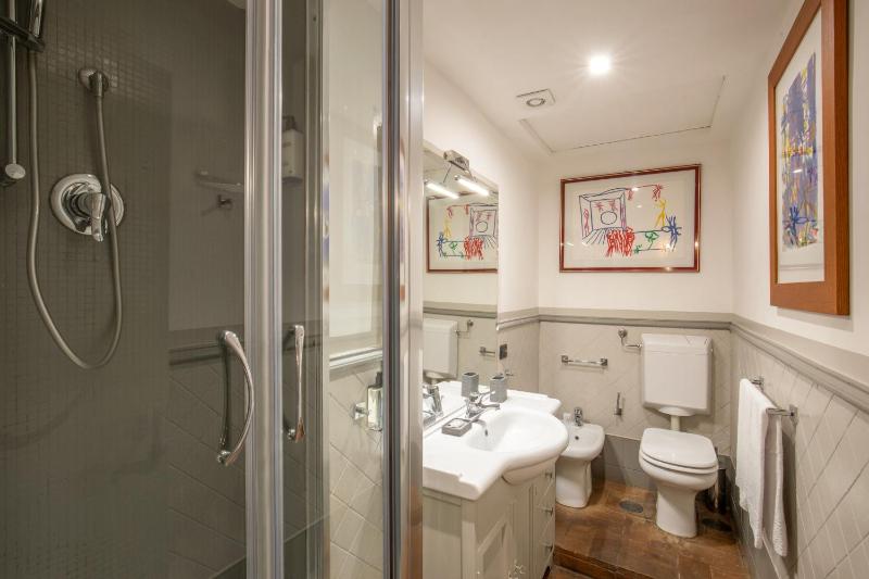 One-Bedroom Apartment (2 Adults) - Separate Building image 3