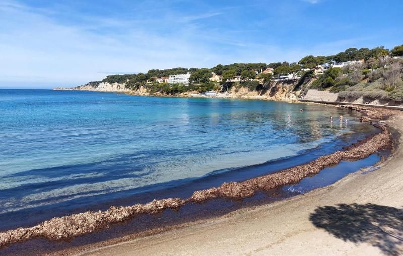 Stunning Apartment In Sanary-Sur-Mer With Wifi - image 8