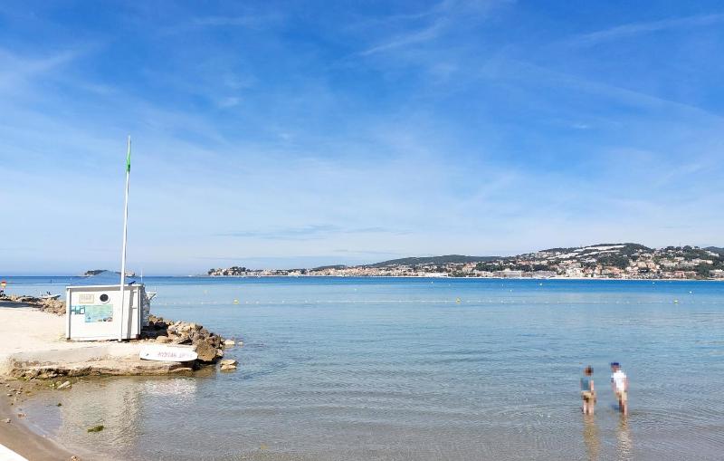 Stunning Apartment In Sanary-Sur-Mer With Wifi - image 6