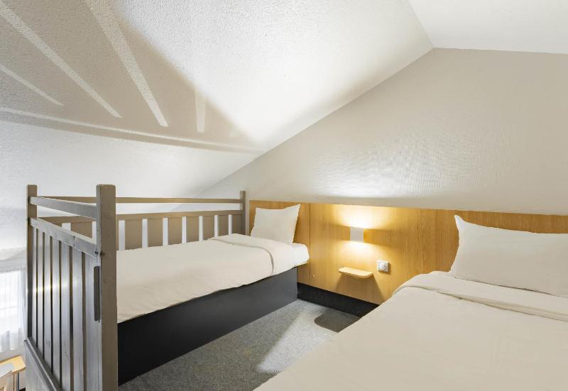 Quadruple Room image 3