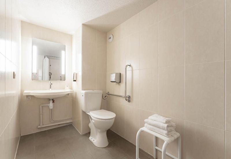 Double Room - Disability Access image 2