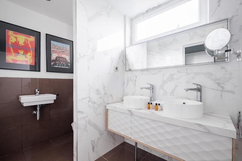 Veeve - High Sophistication - image 15
