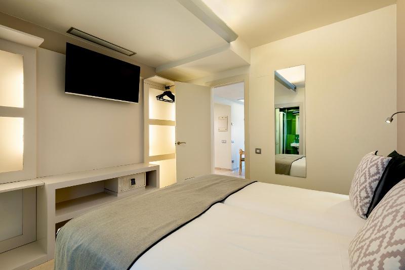 Superior Apartment image 4