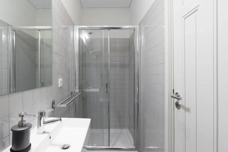 GuestReady - Costa Cabral Guesthouse - image 38