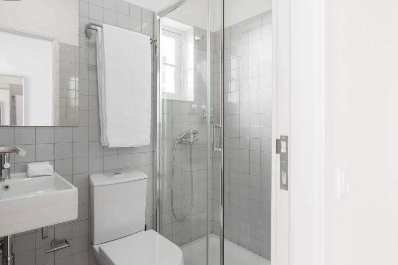 GuestReady - Costa Cabral Guesthouse - image 33