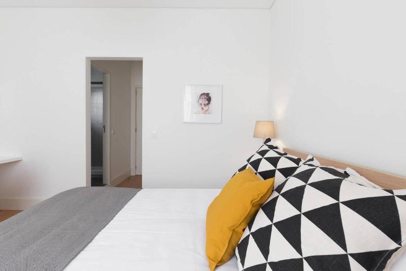 GuestReady - Costa Cabral Guesthouse - image 10
