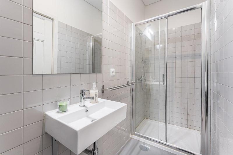 GuestReady - Costa Cabral Guesthouse - image 14
