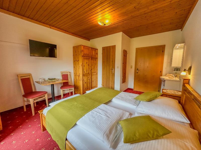 Budget Double Room image 1