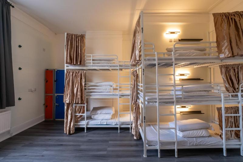 Bed in 12-Bed Mixed Dormitory Room image 4