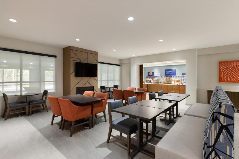 HOLIDAY INN EXPRESS SAVANNAH AIRPORT By IHG - image 31