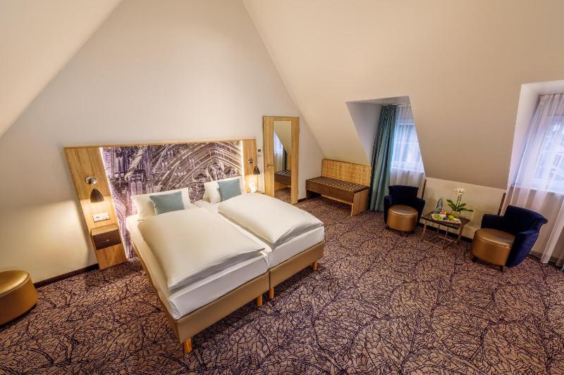 Superior Double Room image 2