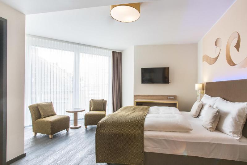 Double Room Large image 3