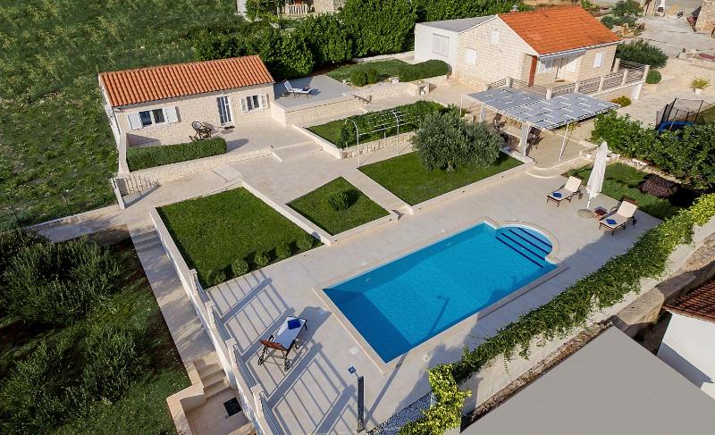 Villa Lilin San - image 15