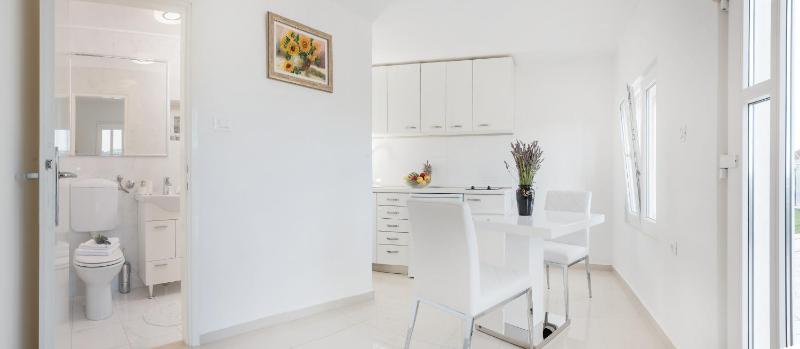 Villa Lilin San - image 13