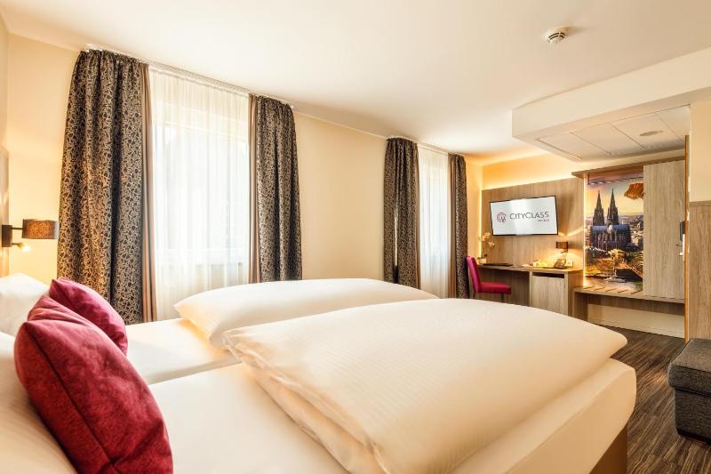 Superior Double Room image 1