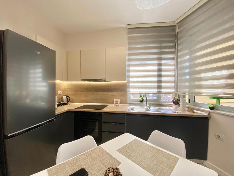 Central Cozy Apartment - image 2
