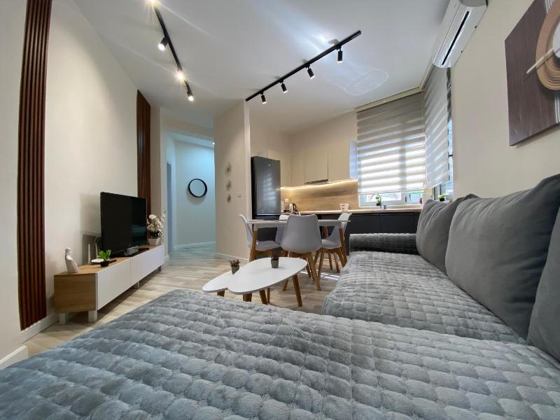 Central Cozy Apartment - image 10