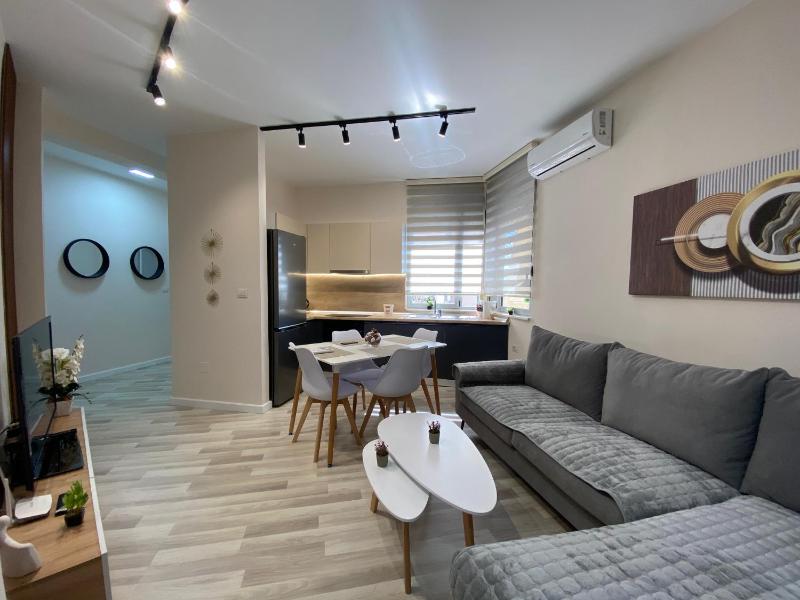 Central Cozy Apartment - image 1