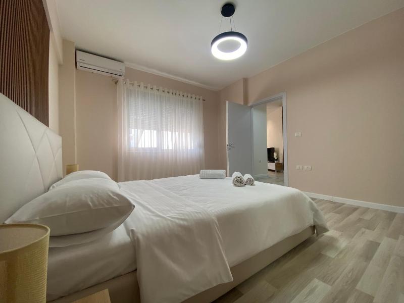 Central Cozy Apartment - image 12